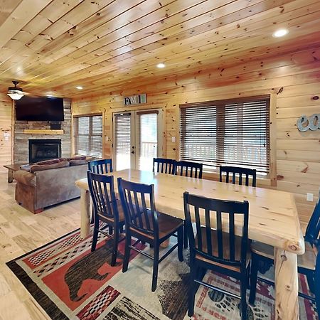 Gatlinburg Escape, 5 Bedrooms, Hot Tub, Arcade, Game Room, Sleeps 16 Buitenkant foto