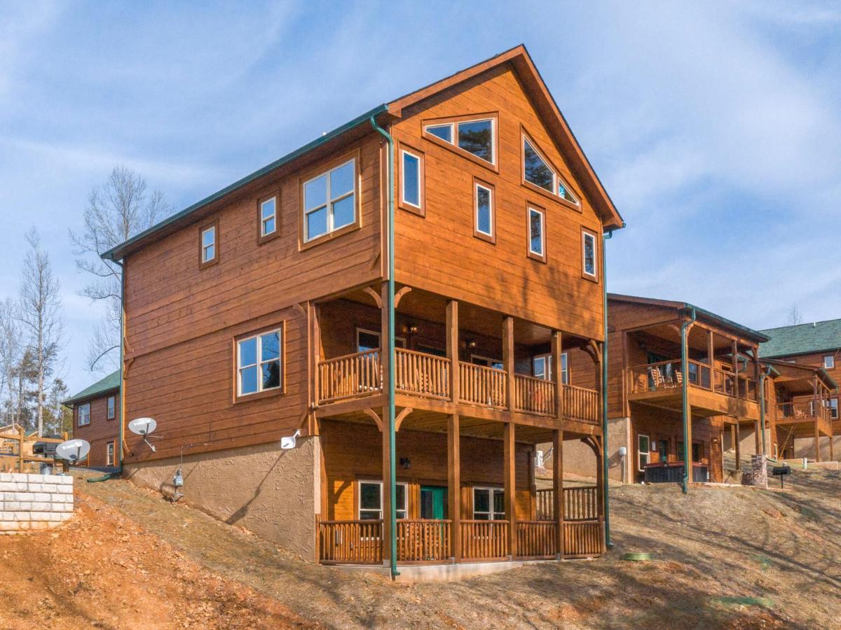 Gatlinburg Escape, 5 Bedrooms, Hot Tub, Arcade, Game Room, Sleeps 16 Buitenkant foto