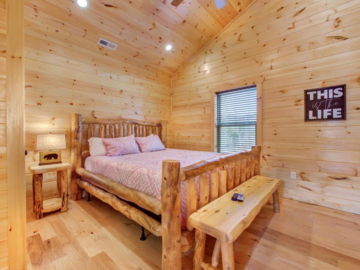 Gatlinburg Escape, 5 Bedrooms, Hot Tub, Arcade, Game Room, Sleeps 16 Buitenkant foto